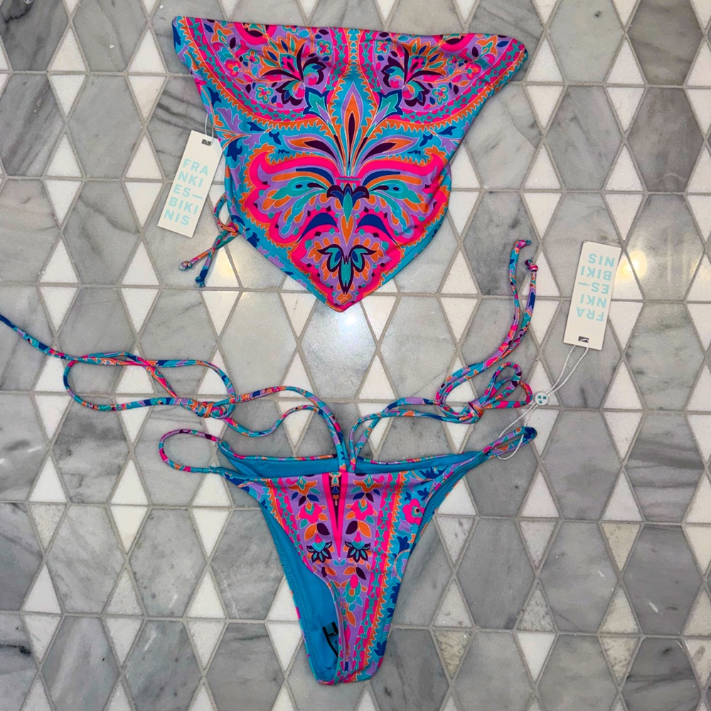 Halo Top size Small and Halo Bottom size small Frankie’s Bikinis